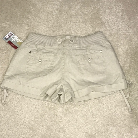 Shorts - Picture 2 of 2